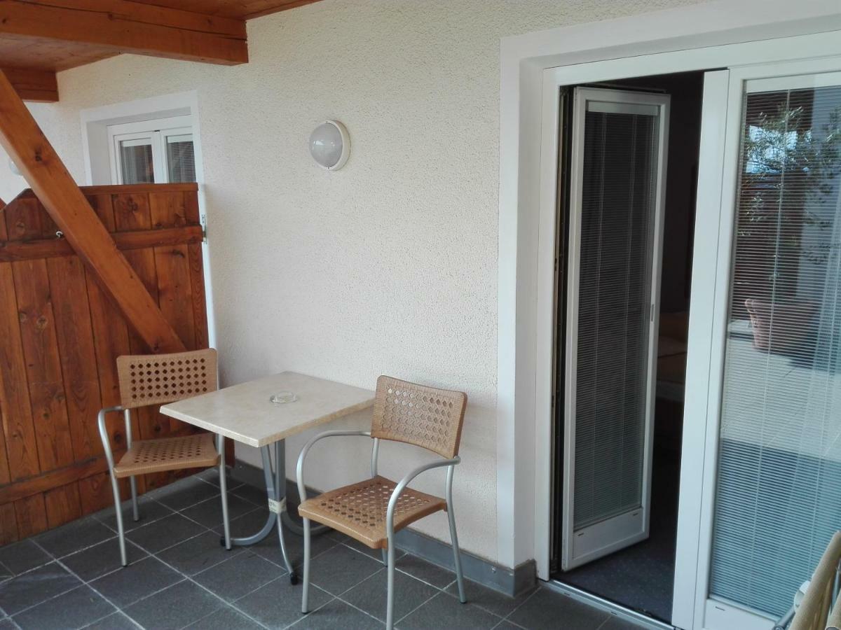 Hotel Haselried Tirolo Exterior photo