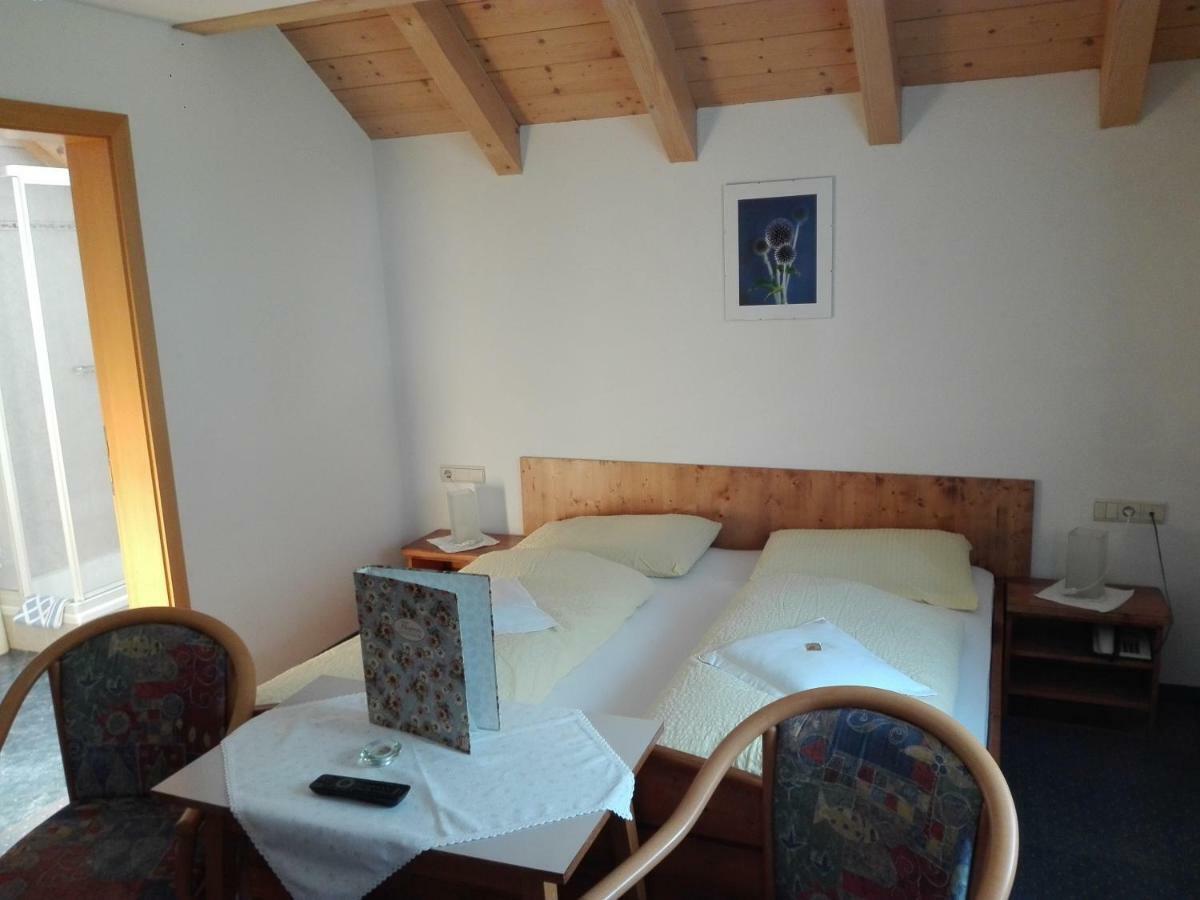 Hotel Haselried Tirolo Exterior photo